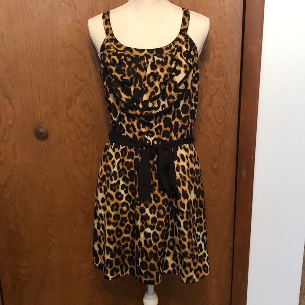 Lightweight cheetah-print dress. Sleeveless, like new, size M. Great condition.